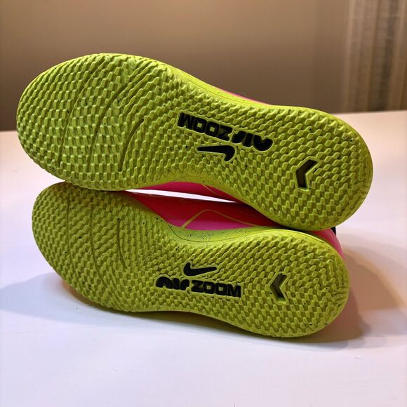 Nike Jr Zoom Vapor 15 Academy IC Neon Pink‎ Soccer Shoes US Size 5.5Y DJ5619-605 - Picture 7 of 10
